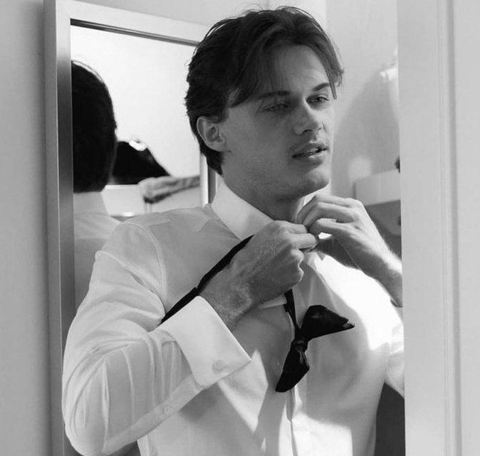 lolaspumpkin's tweet photo. bellyconrad getting ready for their wedding #real https://t.co/5JbFxtnaAE