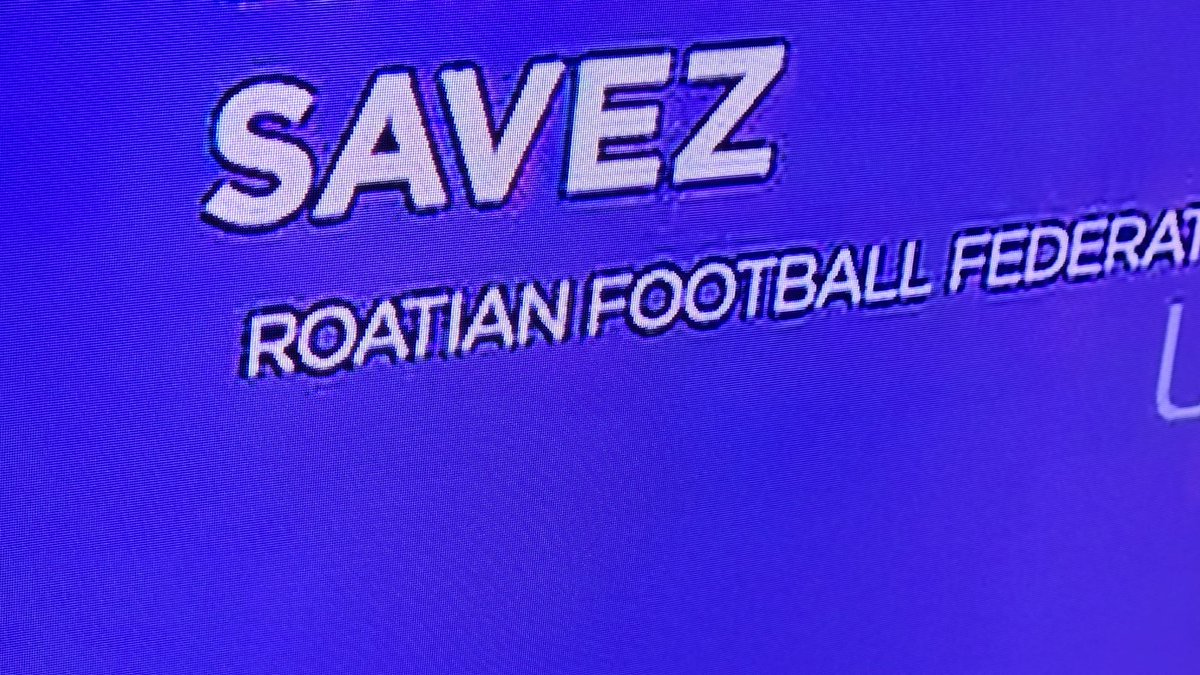 cybersec0p's tweet photo. @HNS_CFF  Dobra vam je grafička priprema zone za interview. "ROATIAN FOOTBALL FEDERATION". https://t.co/1UKltFsVSK