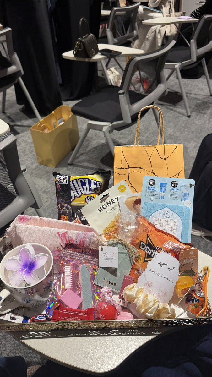 Lolooo07_'s tweet photo. الكثير من العيديات 💗👛💄

- مع  Nesma Center Girls 💗 https://t.co/osTQEyxo5H