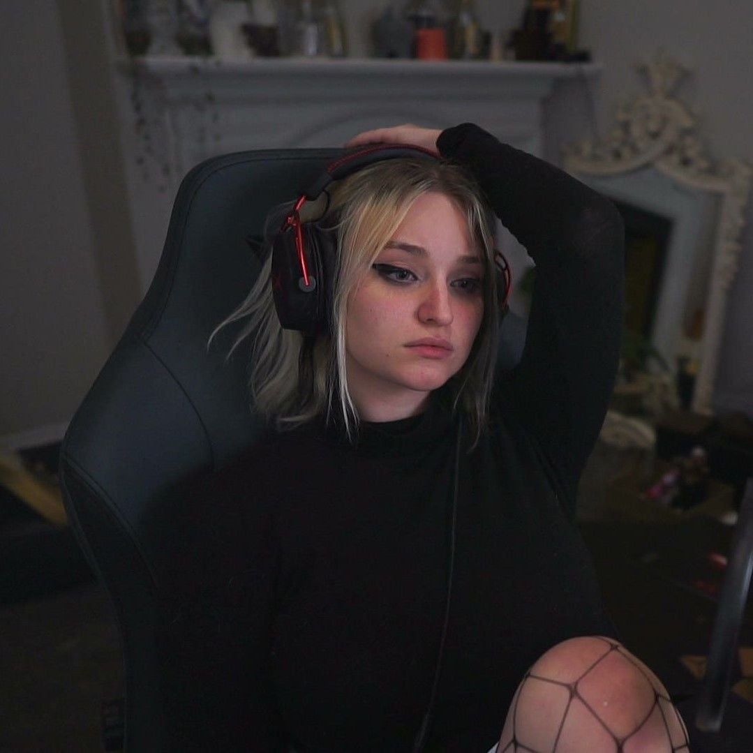 inkosiraider's tweet photo. If anyone has more pics of her from like 2021 that they want to share I'd love you forever https://t.co/eFw616ebIC