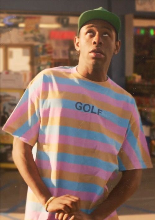 DJProlapso's tweet photo. @rlmercury eu queria muito odiar esse pato mas ele se veste igual o tyler the creator, o VA dele é o aleks lee e A MUSICA DELE É BR e ele é traficante com lava a jato igual o walter white, nao tem jeito mesmo é o goat da season

@Axcel_Lucker https://t.co/oU7WNejxlB