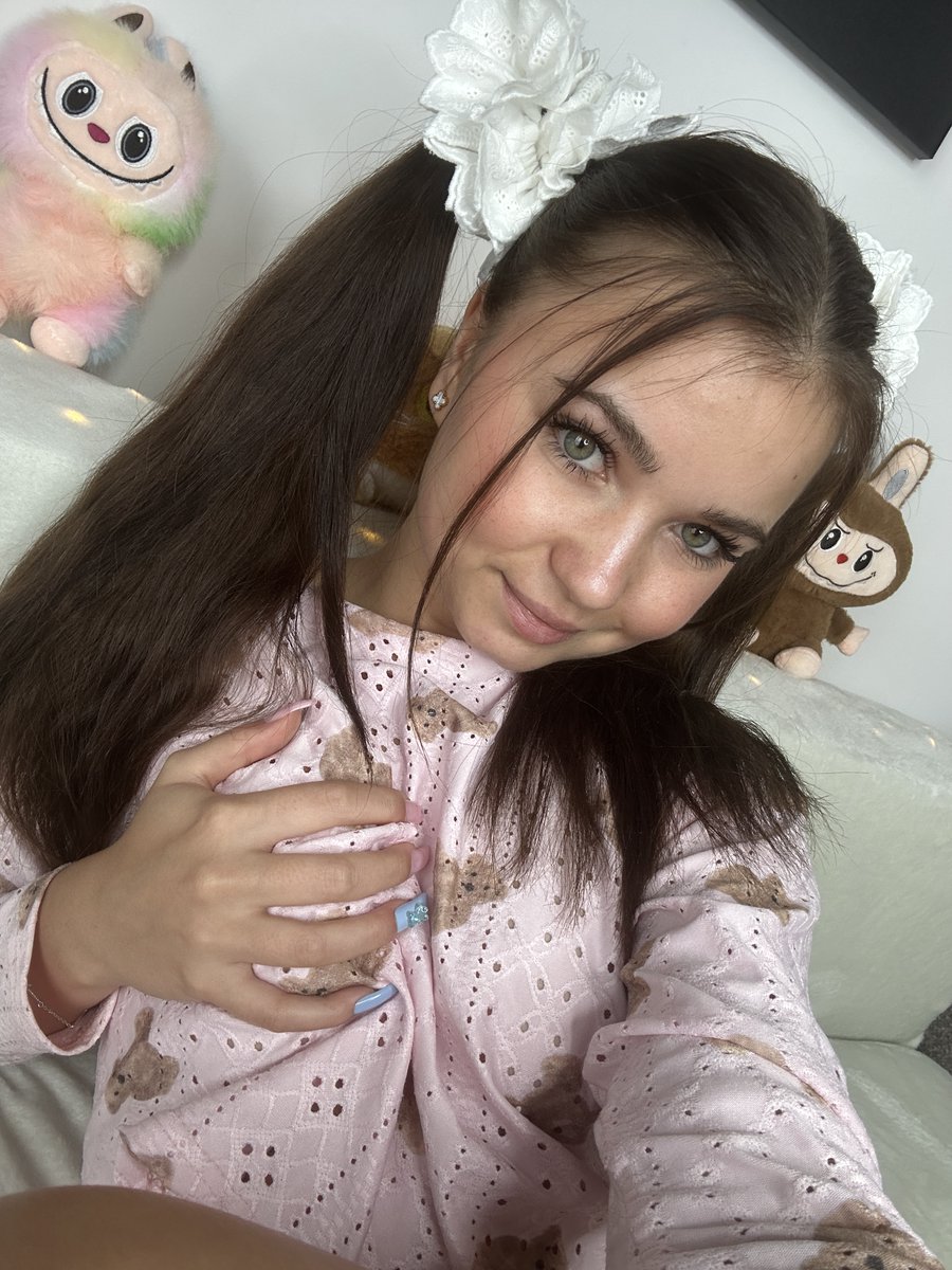 Stacy 🎀 tweet media
