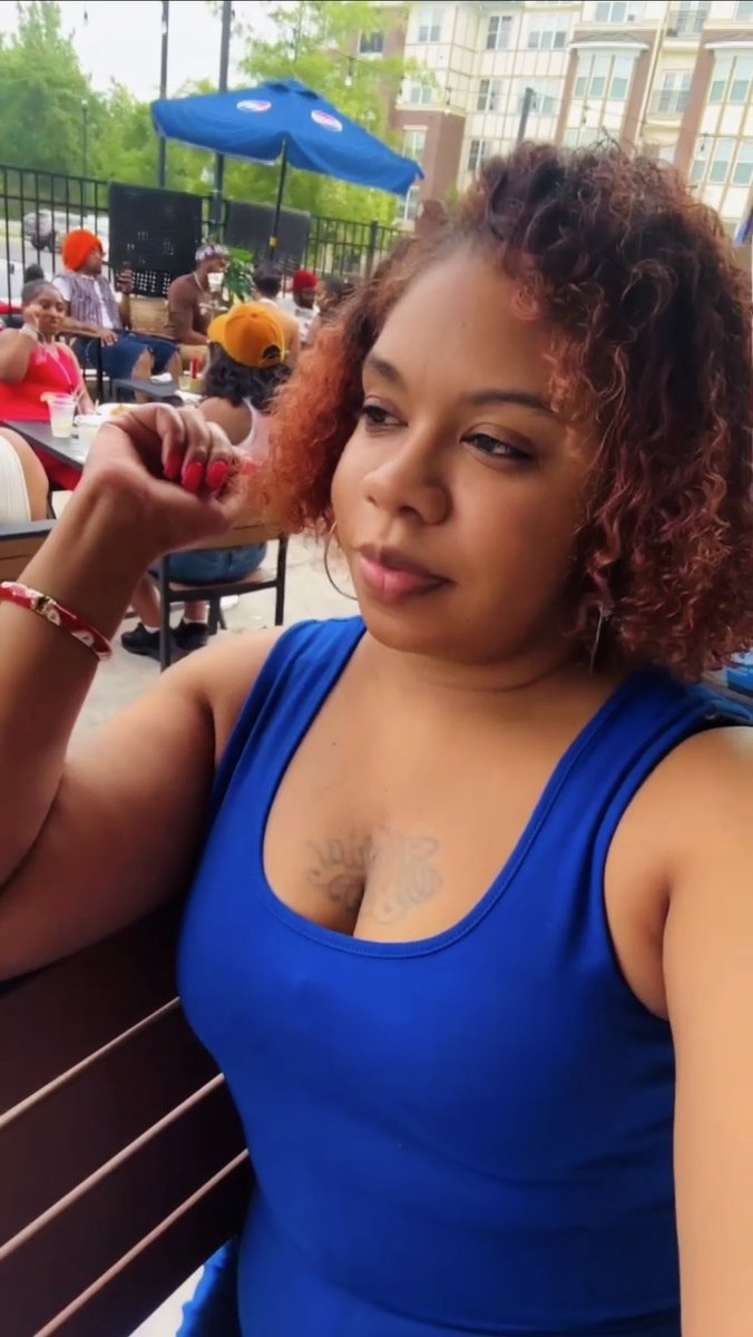 Pretty_Cubana85's tweet photo. Stepped out For a minute ๐๐๐
Drinks was definitely kicking in lol ๐น
#Dmvbrunch #WeekendVibes #morena #Capricorn #dmv #summerfun https://t.co/tpDvqJdhRQ
