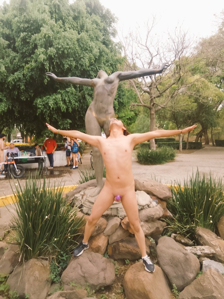FerLazuli's tweet photo. Mi primera rodada al desnudo XD 

#wnbr #naked #nude 
#teamlocked #cagecheck #gay  #chastity @GayChastityRTs @TeamLockedMen 
#chudai #twink https://t.co/34S0Ko9eEF