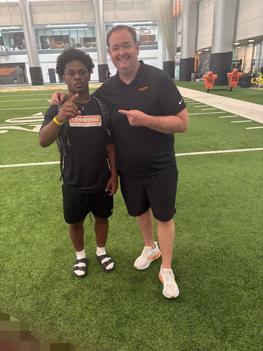 JayvianMeaux's tweet photo. Had a good time at @Vol_Football camp. Hope to be back soon.@DeRailSims @dhsfbcoach @vaughtsviews26 @TomLoy247 @KYFUTURESTARS https://t.co/kgwvrE6LxE