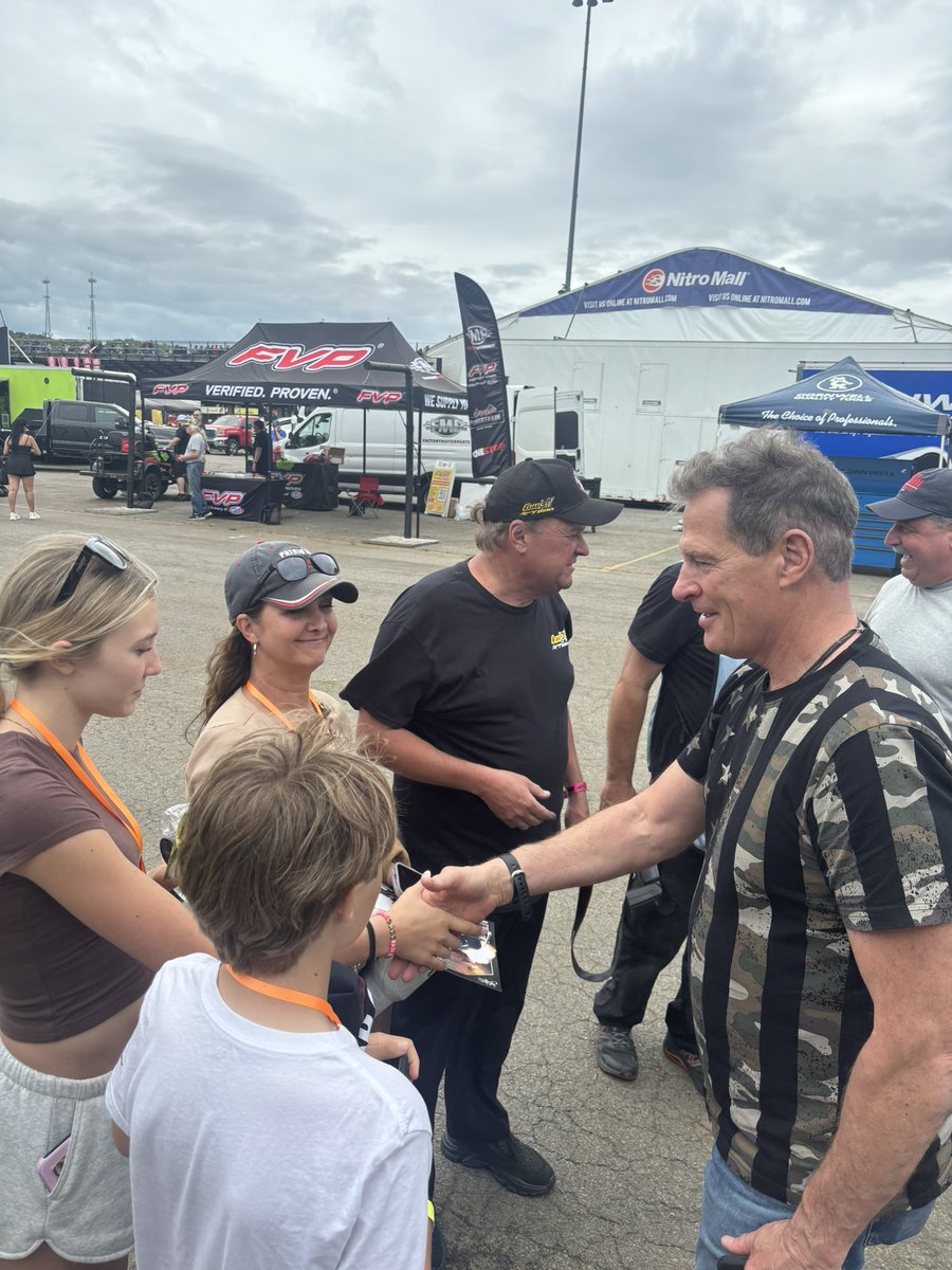 SenScottBrown's tweet photo. Thrilling day at the NHRA New England Nationals! Had to grab earplugs and nearly got blown away by the speed of the cars. Awesome to see so many families enjoying a great American tradition. Honored to meet some of the world’s top drivers and hear from supporters 
Who said hello. 🇺🇸🏎️🏁#NHRA #NewEnglandNationals