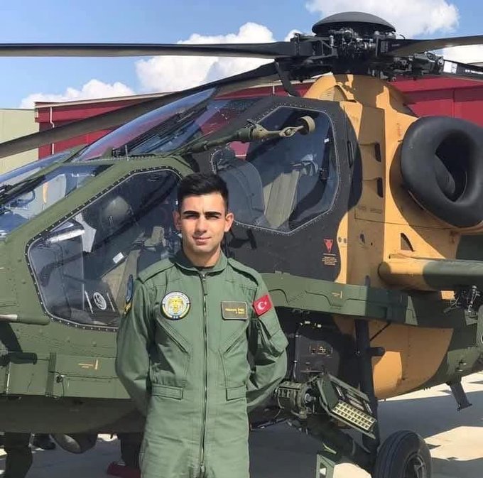 TurkToremiz's tweet photo. Helikopter kazasında Şehit olan Askerimiz Astsubay Kıdemli Çavuş Hüseyin İpek. 

❗Şehitlerimizi Unutmayalım… https://t.co/S2GcJTogdJ