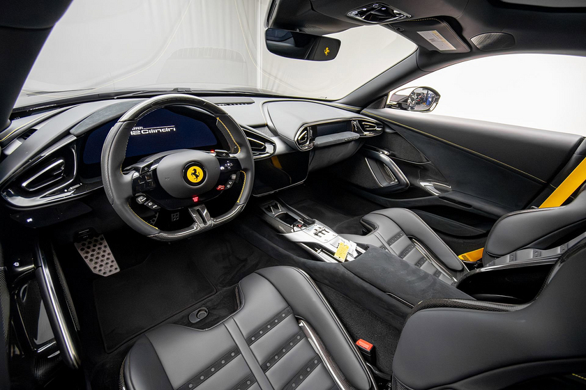 ExoticCarList's tweet photo. 2025 Ferrari 12Cilindri https://t.co/q9YZw5gudf