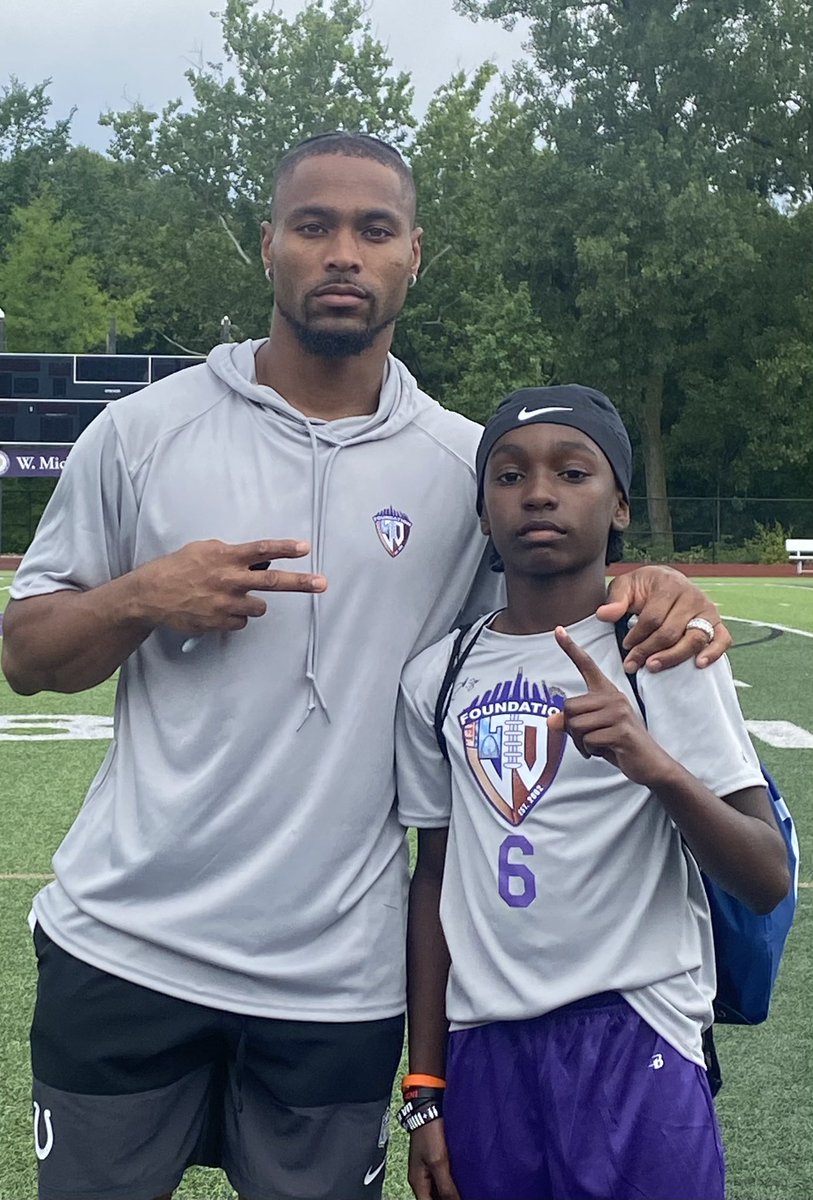 TigerWoodSport's tweet photo. TODAY I ROCKED MY STL
CARDINALS HAT TO CHURCH
GIFTED TO ME BY
Indianapolis Colts Wide Receiver
Jonathan Owens. ๐ตโช๏ธ
Thank you, Mr. Jonathan Owens,
for investing in the next generation!
Your Camp Was Fun And Amazing!
#TigerWood #StudentAthlete #FutureRecruit #JonathanOwens #IndianapolisColts #StLouisCardinals #FaithFamilyFootball #AllFaithAllFight #EastSaint
#GodIsFaithful #ClassOf2032 #NextUp ๐๐๐