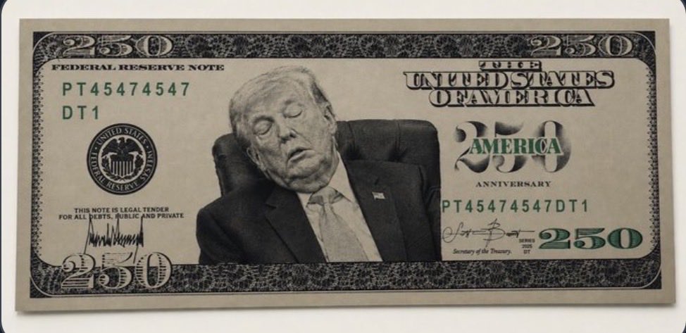ooooqr's tweet photo. @RealAshlar Mr Trump definitely sleeps better at meetings 

😂 https://t.co/ethxy4KAJq