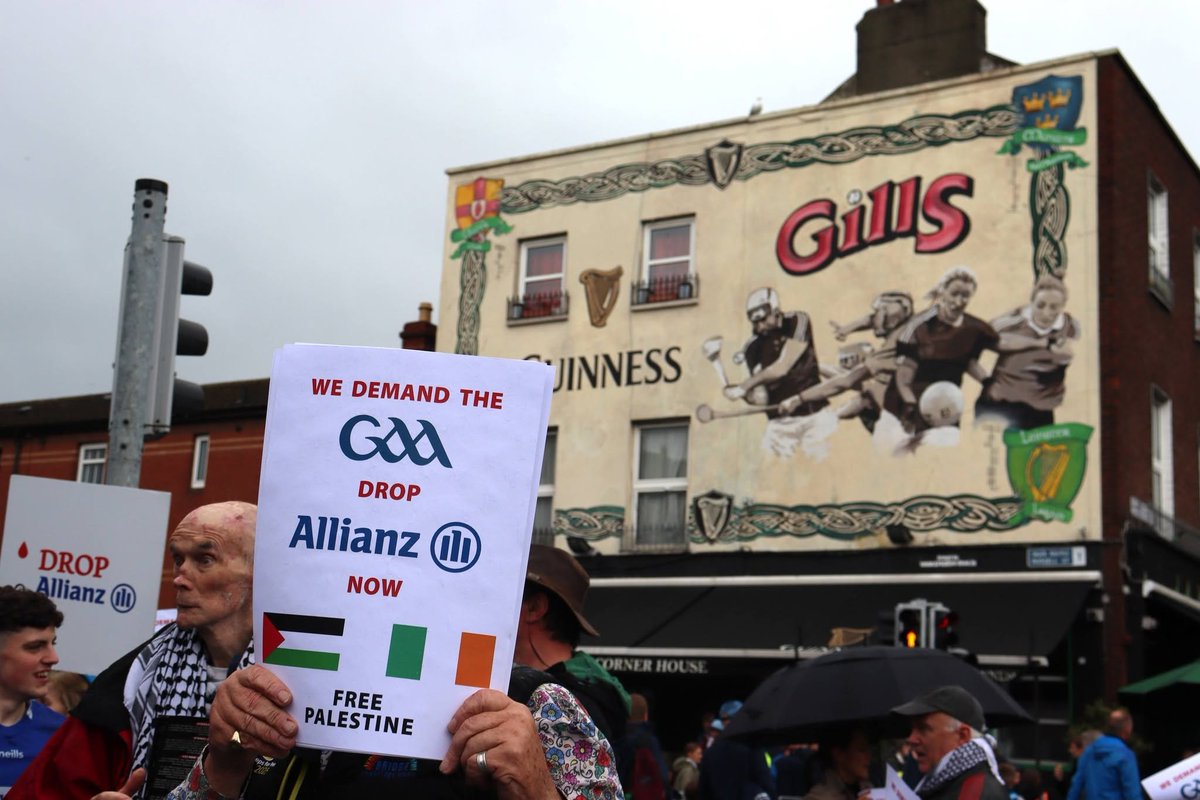 ultras_antifaa's tweet photo. Protests continue against Allianz, the sponsor of the GAA (Gaelic Athletic Association), one of Ireland’s largest sporting organizations. 

Activists and sports supporters are calling for the sponsorship deal to be terminated due to the company’s business ties with Israel. https://t.co/9hKgbV2RxO