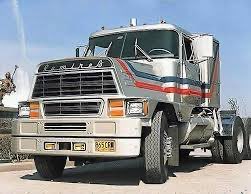DTanates's tweet photo. @Claudiashein Estos autobuses y este carro si eran 100% mexicanos y una chingoneria en ingeniería de los años 1950 a 1985 las cuatro  ruedas delanteras giraban y tenia 2 pisos, trailer y la camioneta Ramirez una chingoneria, tú carrito OLINIA CHINO es un ataúd con ruedas y caro. https://t.co/FptvVeQMib