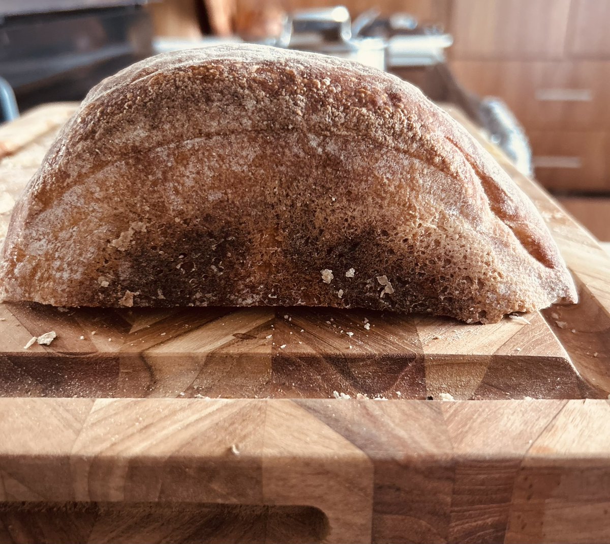 PeterBlenko's tweet photo. If you know how to bake bread…you have it made! Bake some farm fresh bread and hand them out to your neighbors 😊
#FarmFresh #HomemadeBread #ShareWithNeighbors https://t.co/nXEtF8POQI