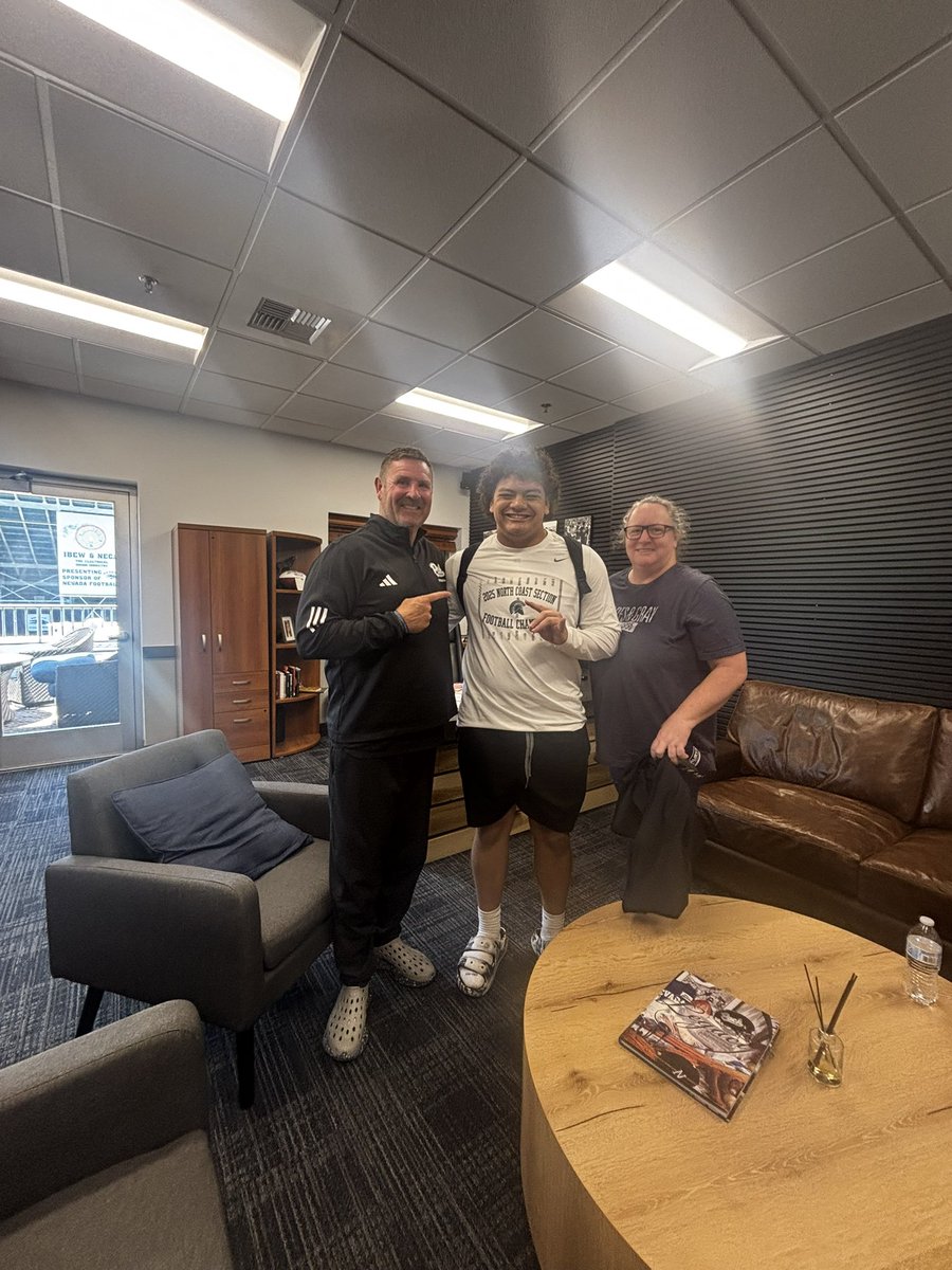 DAT1Sole's tweet photo. Thank you to @CoachChoateFB and the Nevada for a great camp and giving @DaryionAsiasi his first offer. We are grateful for the blessing and Teamasiasi is excited for what is building here! Home is Nevada!  @DJAsiasi https://t.co/Tmpqbh6Nbz