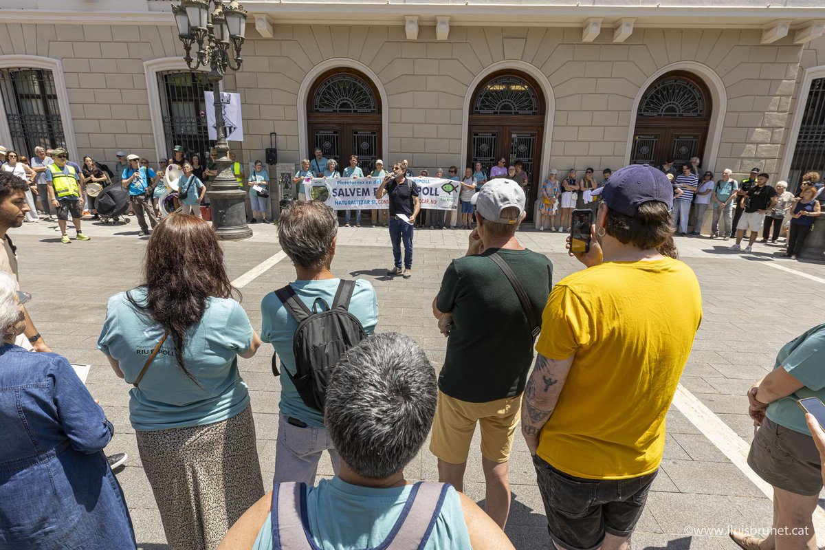 lluisbrunet's tweet photo. Unes 3.000 persones segons la Policia Municipal, es manifesten a Sabadell per defensar el riu Ripoll i rebutjar l’MPG-132

ELLS SABEN, ELS QUE ÉREM, MOLTS MÉS DELS QUE ELLS VOLDRIEN.
 
El riu Ripoll és vida, defensem-lo

📸🎥https://t.co/gc4QUt2zCf https://t.co/9VJ1rDJ8UY