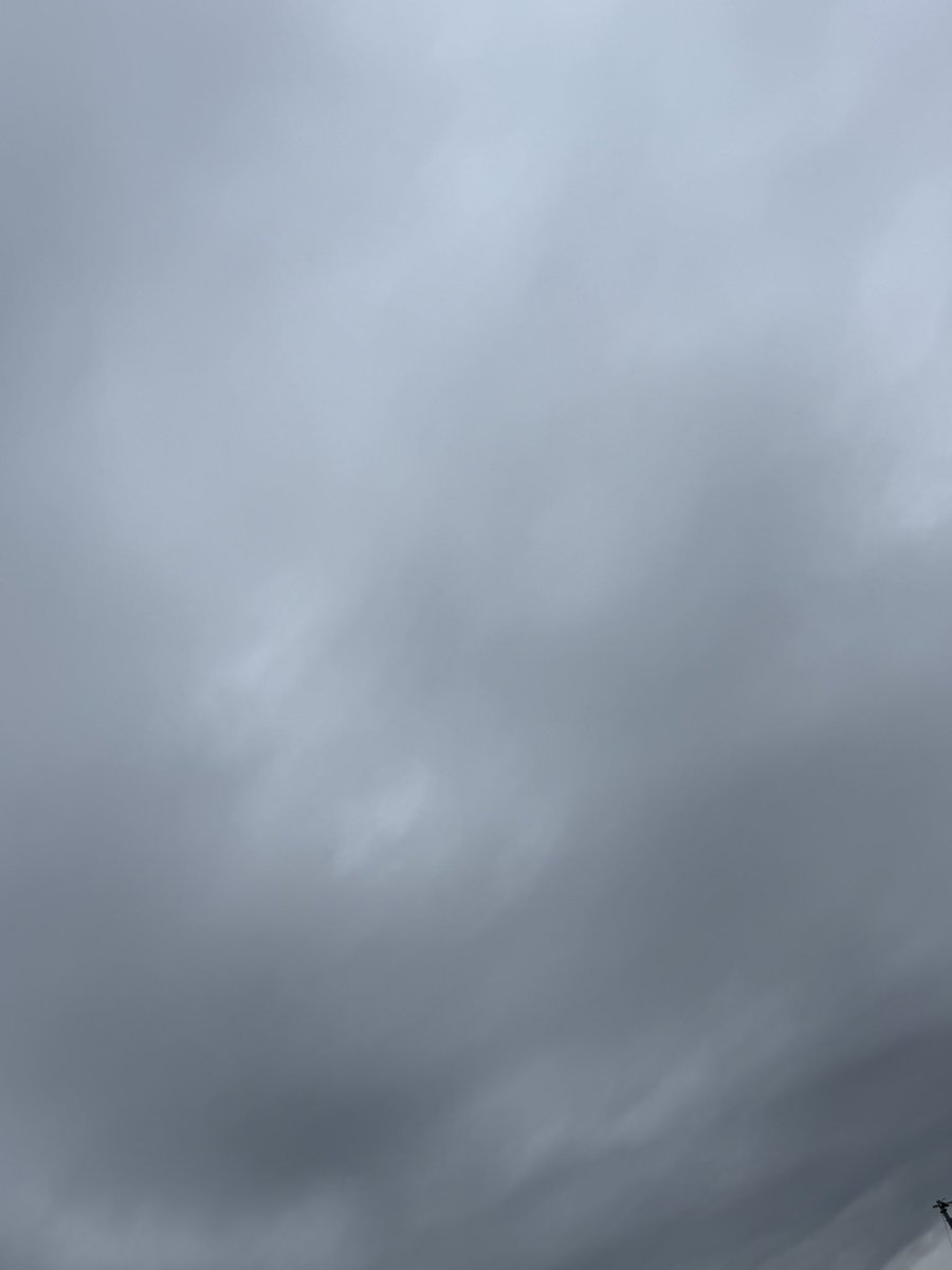 golfaloha's tweet photo. おはようございます！曇り空の朝です☁️

さあ！月曜日！
今週も最高に素晴らしい1週間のスタートですね！

今日は未来の第一歩！
今日を変えると未来が変わる！
変わるのは自分！
自分ならできる！

今日1日を全力で！
今日1日を楽しんで！
今日1日を諦めない！

今日1日を大切に！ https://t.co/sH22kV9Dbu