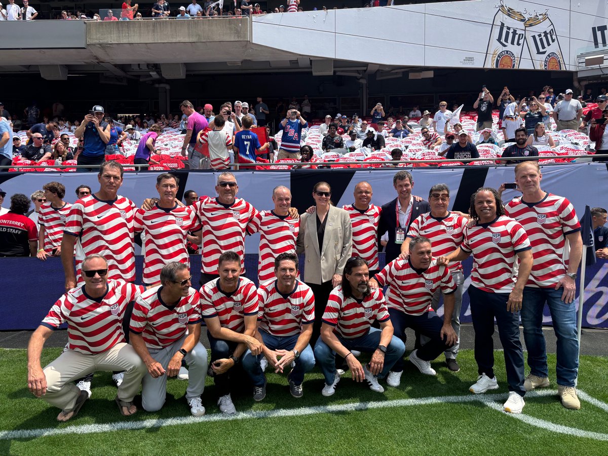 cone_cindy's tweet photo. Loved seeing so many of the 1994 USMNT World Cup team in Chicago! https://t.co/wRK74GXrup