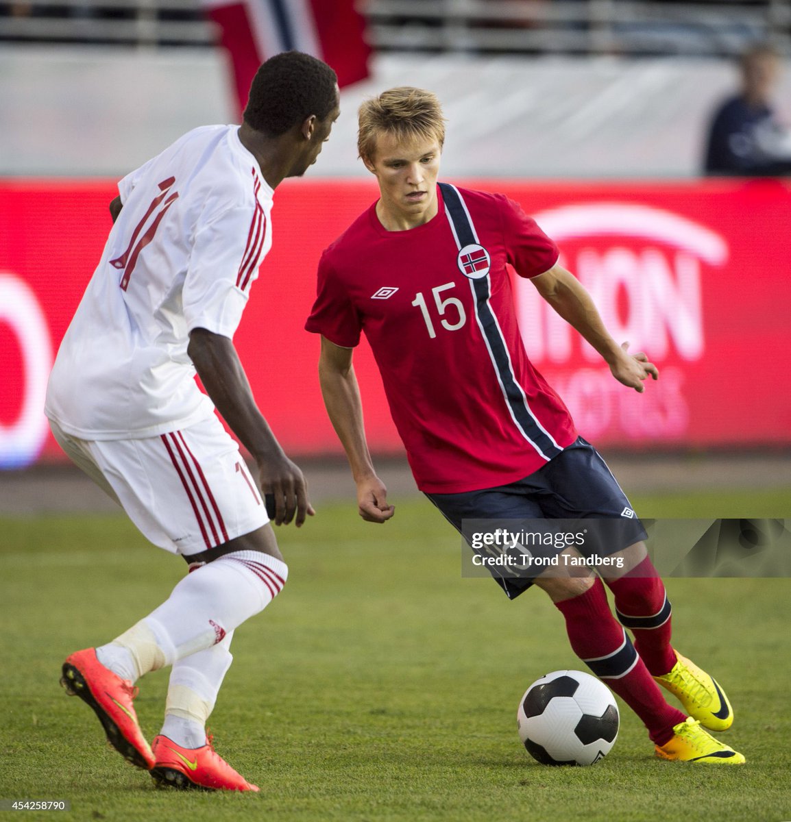 ThrowbackAFC's tweet photo. 15 year old Martin Ødegaard representing the Norwegian men’s national team https://t.co/xy8MrSRNdv