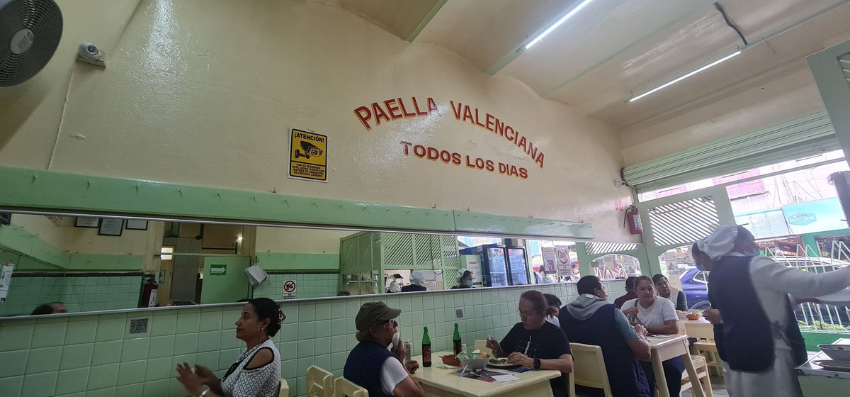 OscarBlancoCdmx's tweet photo. #ExploracionUrbana Para el antojo, la tradicional paella de “Mi fonda” en funciones por más de 50 años, en la calle Lopez 101 Centro #CDMX 🇲🇽🕷 https://t.co/rl6bcM6yg1