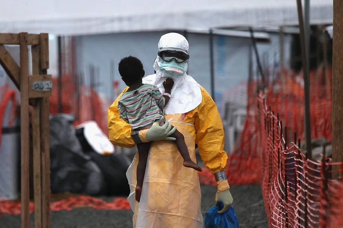 ethanbrooksweb3's tweet photo. You can now support causes on CryptoHumanity using $DEXE.

 Crypto donations help families access care quickly when Ebola disrupts daily life and leaves children without essential support. https://t.co/LCZxwiHBlS