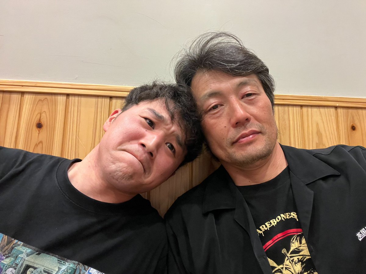 Jajabdvuus32727's tweet photo. ただいま帰宅。
北は北海道から南は沖縄まで
サイコーのバンドと共に大阪、松坂2デイズ‼️
バチバチの2日間をありがとうございました🔥
今から吉野家の豚丼をかっくらって寝ます👍
呼んでくれたTHE DISASTER POINTS、YUSUKEさん、そして全てのバンドと関わった人に感謝🙏🙏 https://t.co/jpsH4QaMcw