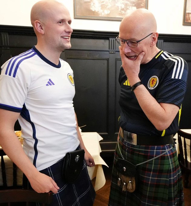 damian_thirsty's tweet photo. Journalists are going to have a field day this week with these 2 fuds on a jolly to the USA it will be Furious Jenny answering questions for Caledonian Crime Cabal the SNP 😂🤣😂I doubt she will come out of it well #shutdowntheshortbreadsenate #abolishholyrood https://t.co/uv0E05sH7n