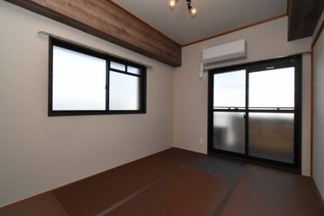rec_shiga's tweet photo. ☆★レック おススメ物件☆★
『パークコート大津』(大津市勧学2丁目)
家賃:8.0万円
共益費:5,000円
駐車料:5,500円
エアコン2台、2口IHクッキングヒーター・温水洗浄便座、シューズボックス新設!
インターネット月額無料!
詳細
https://t.co/ig0bgKjrOw
#3DK #角部屋 https://t.co/Caz5Ionois