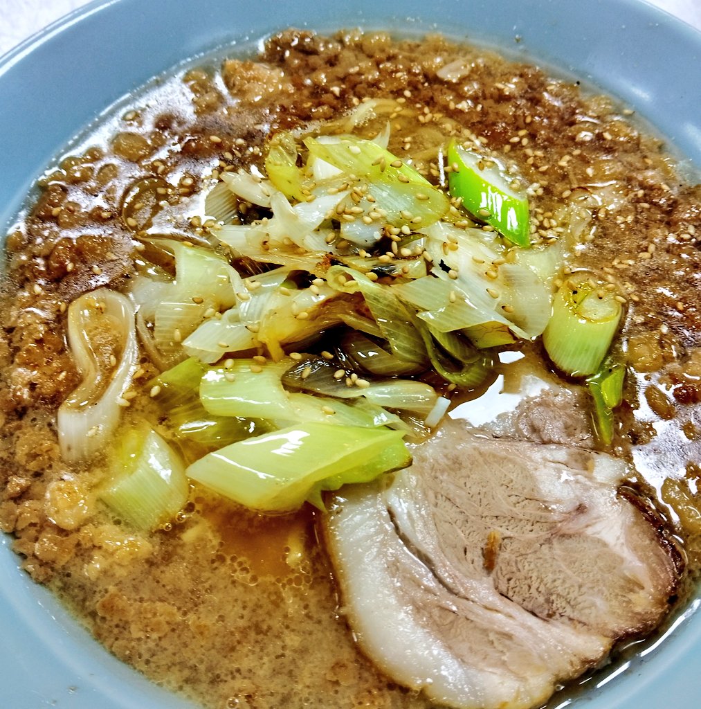 namigon2's tweet photo. 八幡宿キッチンカー店です
店長の体調不良にて長期お休みしており誠に申し訳ありません。精神的な物もあるようで復帰時期は未定です

そこで、少しですが麺が使わずに残っております。今現状自分達では消費出来ないので欲しい方がいましたら差し上げます。
是非DM下さい。よろしくお願い致します https://t.co/Ta9TBj9zj6