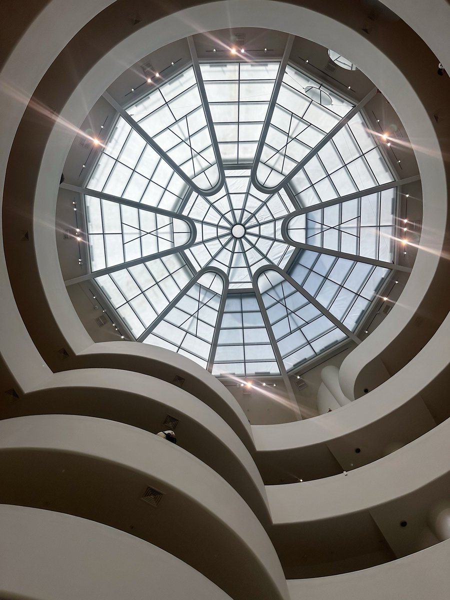 w_wenya's tweet photo. Solomon R. Guggenheim Museum https://t.co/LpUVcLiXbr