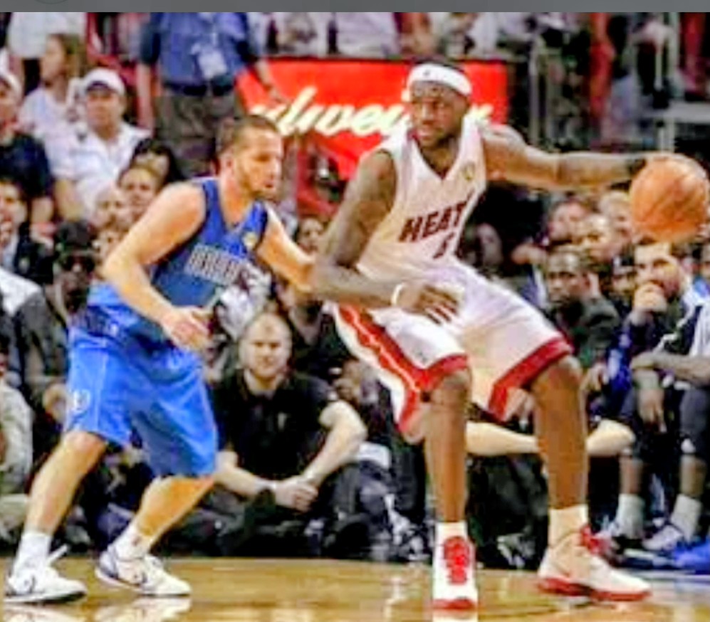 jrue1600's tweet photo. @hoodijon Lebron on the finals https://t.co/v186HYmm9I