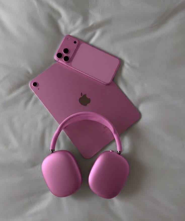 PinkPrivilege5's tweet photo. Pink everything https://t.co/wIEP3w8LbV