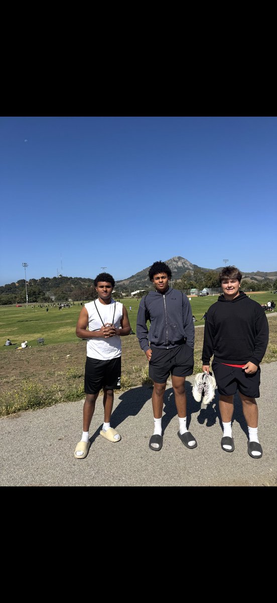 BVBroncosfb's tweet photo. Boys getting work in today  @calpolyfootball @joshletuli . Thanks for having our boys out there today. #Daybyday #RTD https://t.co/ZjLQQA6eUd