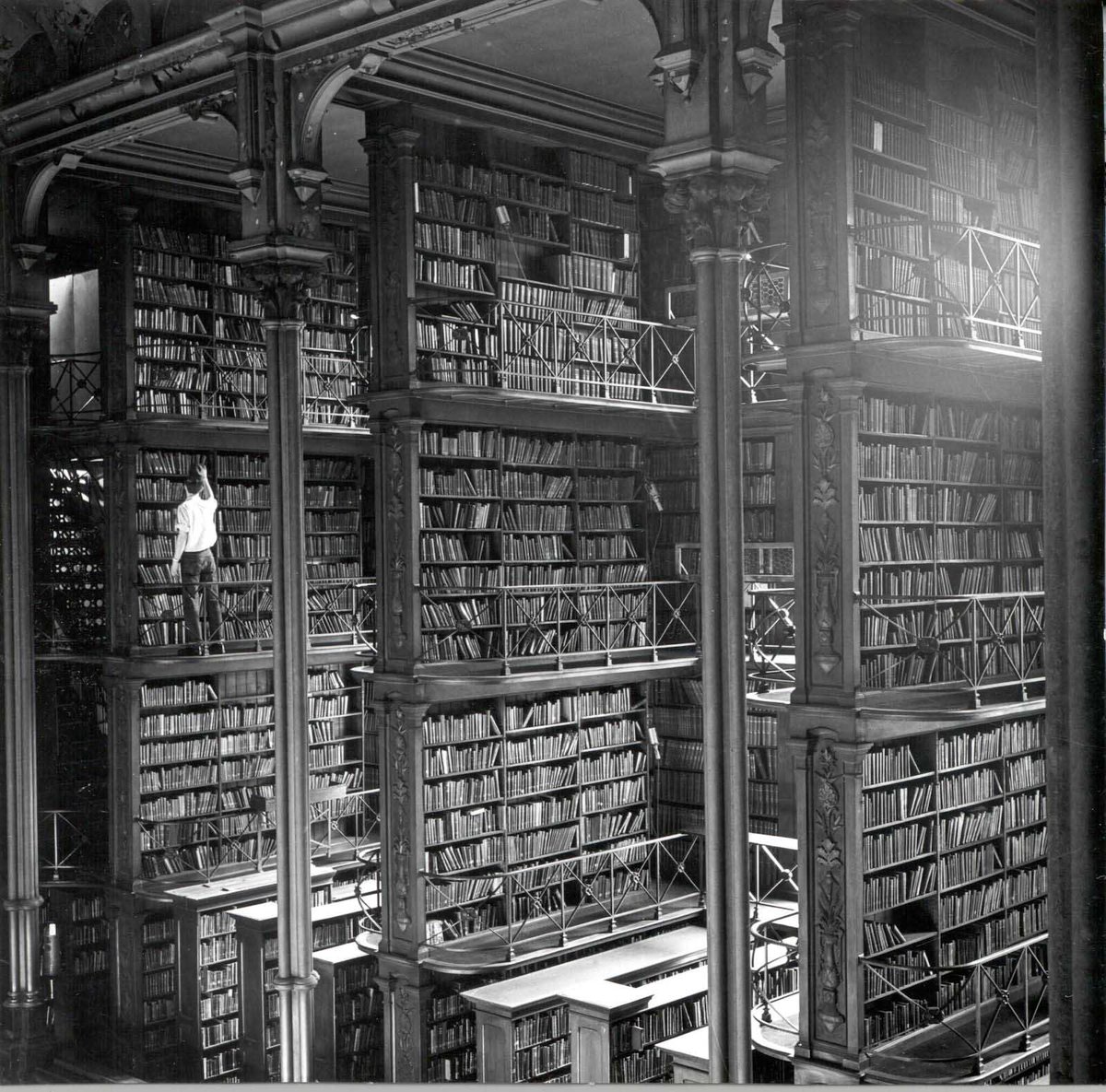 oldworldex's tweet photo. The old library in Cincinnati didn't last long.  Remnant of a world forgotten.. https://t.co/yRBmvzQRTH