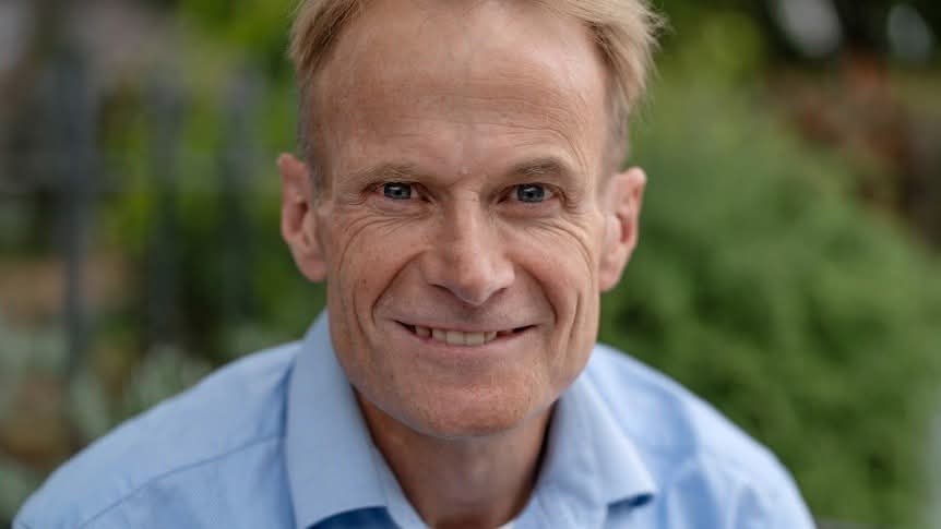 jimaxon66's tweet photo. Vale,Richard Scolyer😪;

a brain we couldn't 
   afford to lose🙏 https://t.co/7A26PO0MAi