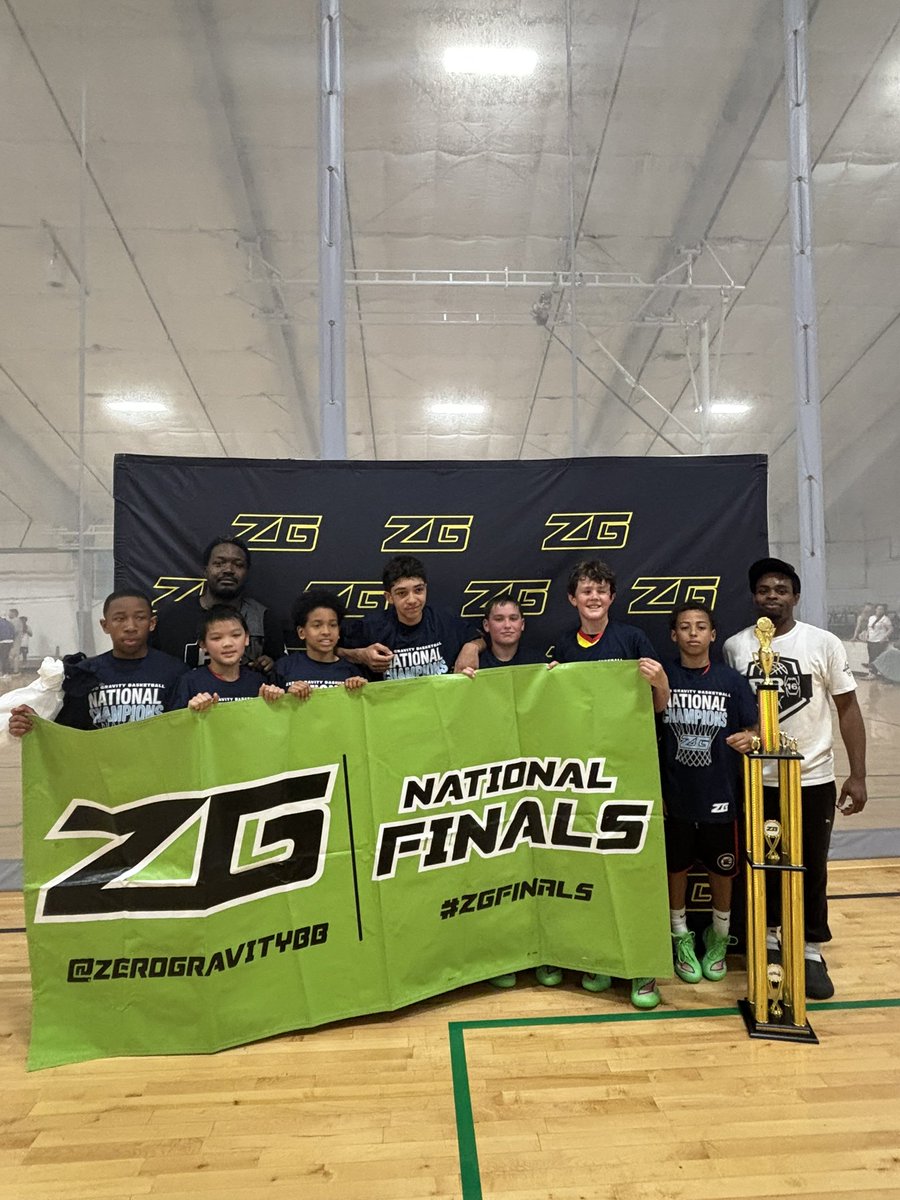 zg_newengland's tweet photo. TNE Academy (MA) - Koko Boys 6th Grade are your Boys National Finals Champions after an impressive run through the tournament‼️🚨🔥

Aidan Roper earns Finals MVP honors with a standout championship performance🤩🙌💪 https://t.co/CbWK6VeIqt