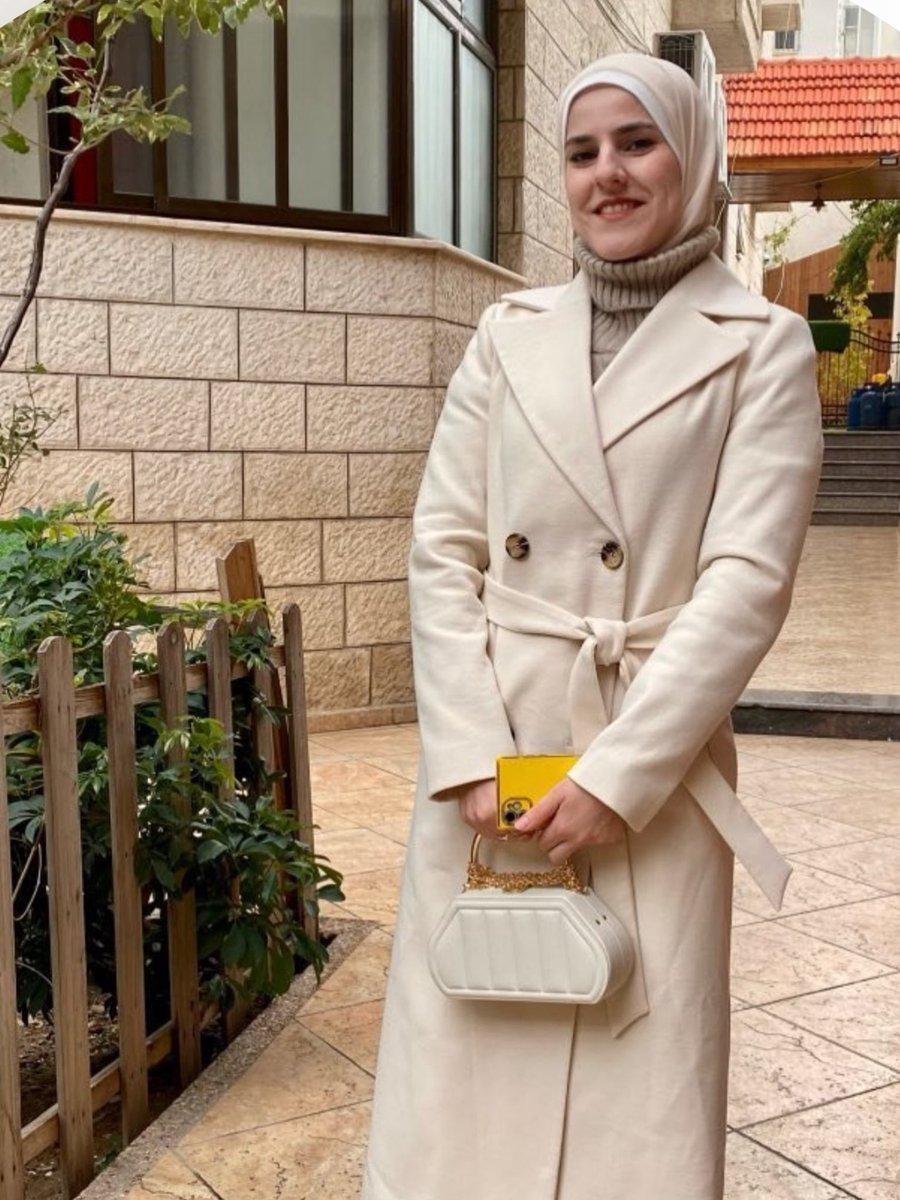 gazanotice's tweet photo. 🚨BREAKING: Teacher Dina Al-Madhoun was killed in an Israeli strike targeting a vehicle in Gaza City while returning from her teaching duties.

News of her killing prompted a wave of mourning across social media, where students, colleagues, and community members shared tributes and messages of grief, remembering her dedication to education and the positive impact she had on the lives of countless students.