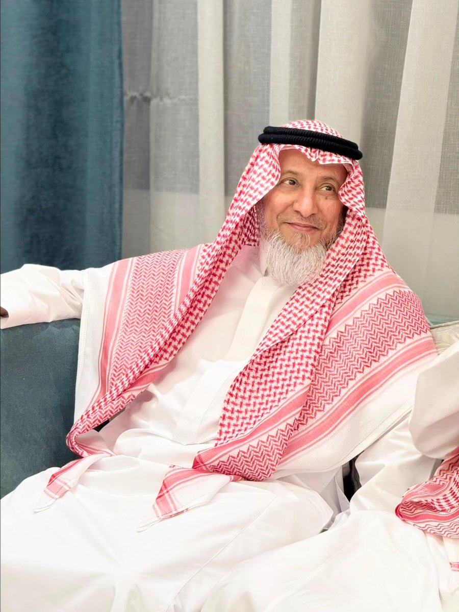 Khalil_alhadri's tweet photo. دعيت مع هذه الكوكبة من أصحاب المعالي والفضيلةوالسعادةفي ضيافة الشهم النبيل الدكتور : عبدالرحمن بن حسن آل الشيخ مساعد مدير عام الخطوط السعودية للإقليم الجنوبي ومحافظة الطائف"سابقا"في استراحته الجميلة بالرياض حي الرمال.
شكرا أبا حسن على كريم الضيافة،جعل الله بيوتكم عامرة بكل جميل. https://t.co/cMROH2ZE4u