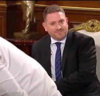 Pampa139's tweet photo. Feliz día del periodista https://t.co/J817gQc2EI