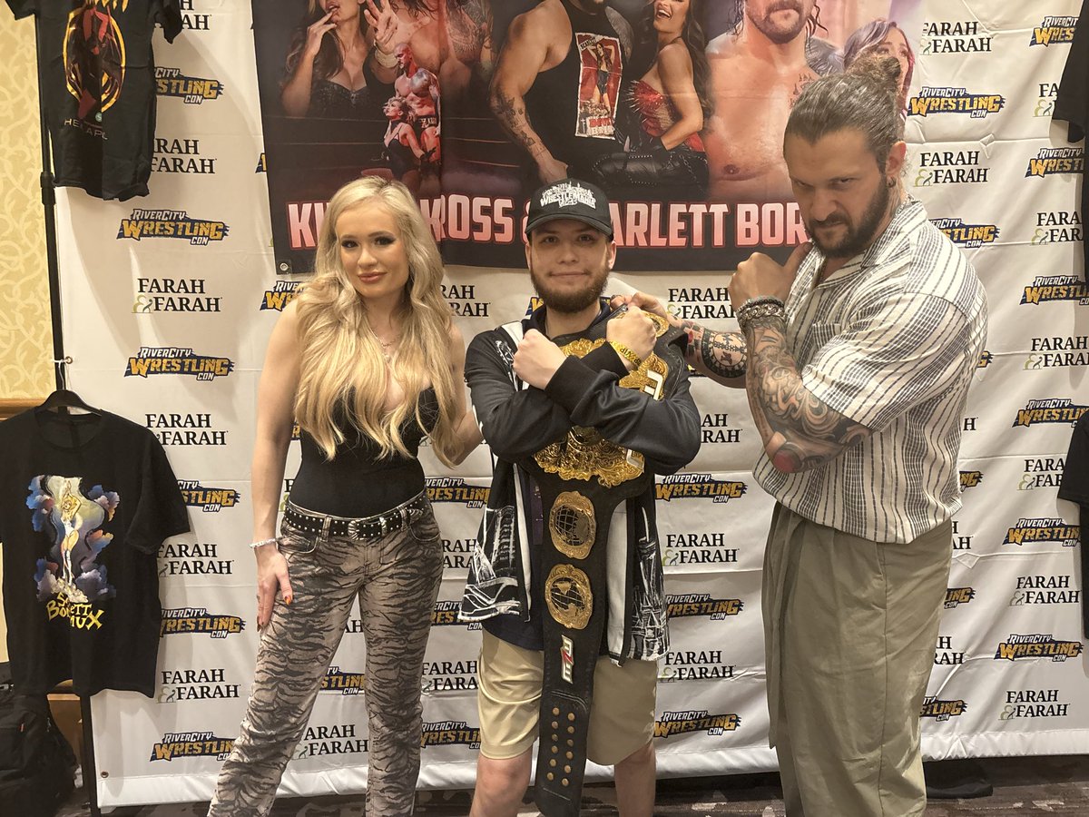 IAmTheStrong12's tweet photo. Amazing weekend at River City Wrestling Con! Truly, it’s a moment I will never forget.

P.S @itsBayleyWWE does this make me an honorary Damage CTRL member? https://t.co/qdoOkFC9p0
