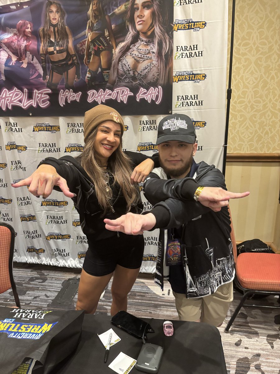 IAmTheStrong12's tweet photo. Amazing weekend at River City Wrestling Con! Truly, it’s a moment I will never forget.

P.S @itsBayleyWWE does this make me an honorary Damage CTRL member? https://t.co/qdoOkFC9p0