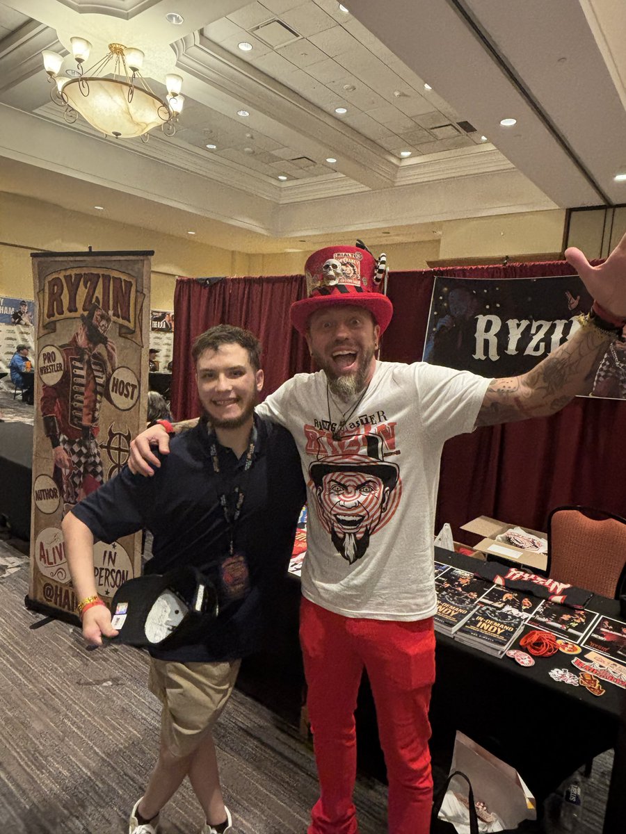 IAmTheStrong12's tweet photo. Amazing weekend at River City Wrestling Con! Truly, it’s a moment I will never forget.

P.S @itsBayleyWWE does this make me an honorary Damage CTRL member? https://t.co/qdoOkFC9p0