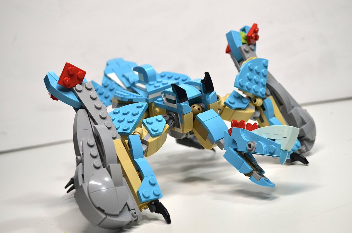 PikminJakob's tweet photo. I misheard my friend when I asked for the name of the new Wilds map; heard
“Skybound Yuri”
Instead of Skybound Eyrie

Anyway I got a prototype design for the new unnamed wyvern! https://t.co/JnNXpnFUee
