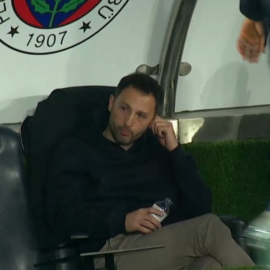 Efe tweet media