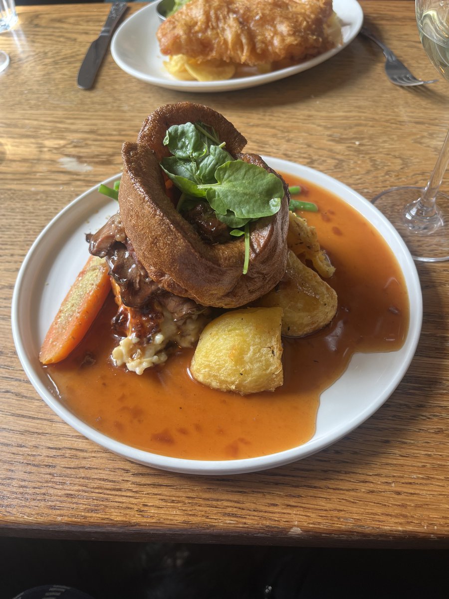 WorkAwayDad's tweet photo. Weekend away in beautiful Lakeland, great food &amp; drink and the weather was kind too despite the forecast https://t.co/XitMG3C5Pd