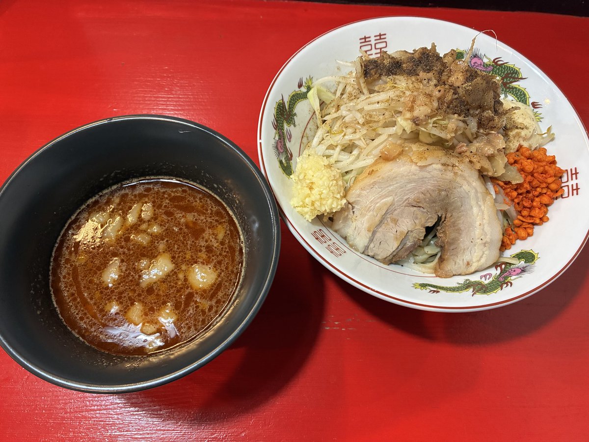TakanomeKTSJ's tweet photo. 6/8
【限定】冷やしたぬき
冷やしたぬきそばを鷹の目風にアレンジした冷やしまぜそばです！

つけ麺もやってます！

オススメTP
【150円】
・紅生姜
・ニラキムチ
【フォロワーサービス】
うずら
※食券渡す際に画面のご提示下さい🙇！

本日もご来店お待ちしております！ https://t.co/IUIzGw7cLd