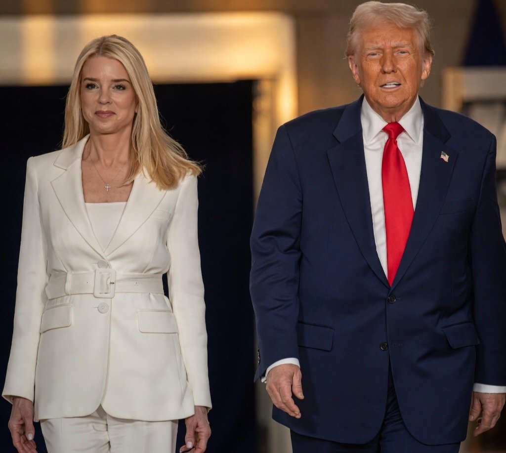 EliteMan091's tweet photo. JUST NOW: Pam Bondi has been diagnosed with thyroid cancer. She has been quietly battling the disease since departing her role as U.S. Attorney General, according to Axios.

If you are praying for Pam Bondi reply with AMEN. https://t.co/BVZB42cfh8