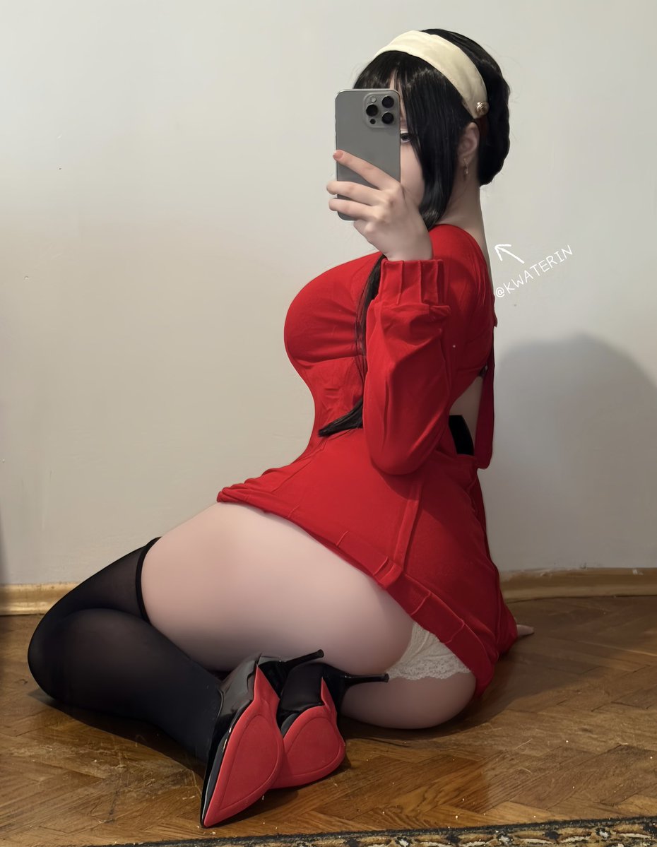 kwaterin's tweet photo. yor forger cosplay https://t.co/LWRWwnI9sk