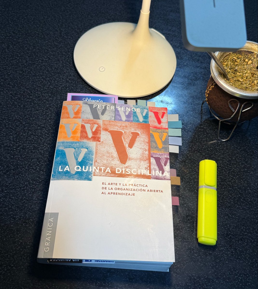 NicolasAlonsoo's tweet photo. Releyendo X5. Este libro te cambia la perspectiva de cómo ver la vida, pensamiento sistémico - causa y efecto. https://t.co/Veb0VmhvWM