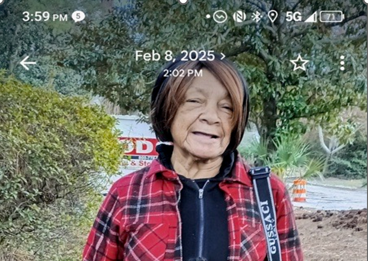 ChathamEMA's tweet photo. CEMA Alert: Missing Person: SPD is looking for Frances Humphries (80yoa black female, wearing a brown head wrap, pink shirt, burgundy pants) last seen eastbound from the 600 block of E 54th St at 140pm this afternoon. Please call 911 if seen. https://t.co/5cowP9HCDe