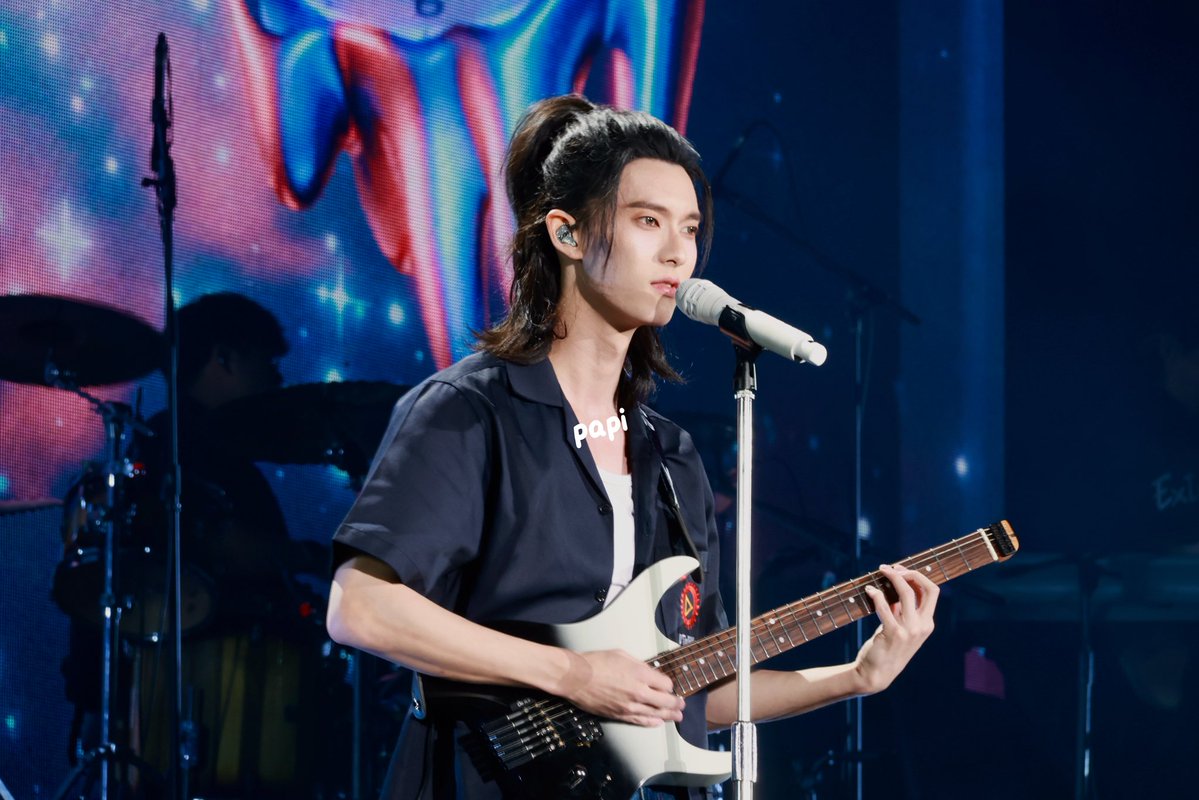 FanPapillon's tweet photo. The guitarist of the College of Engineering  @ppoohkt 

PPV FANCON DDAY  🎸🎸🎸

#PoohPavelSecondDateFancon
˚#ppoohkt @ppoohkt ꙳ https://t.co/9ljFSEpz9H